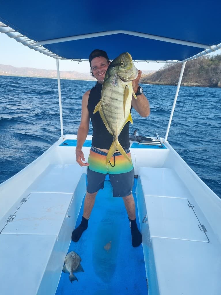 Christian beim Angeln auf dem Boot